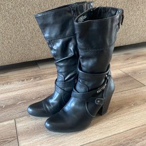 Black, White Mountain boots size 8